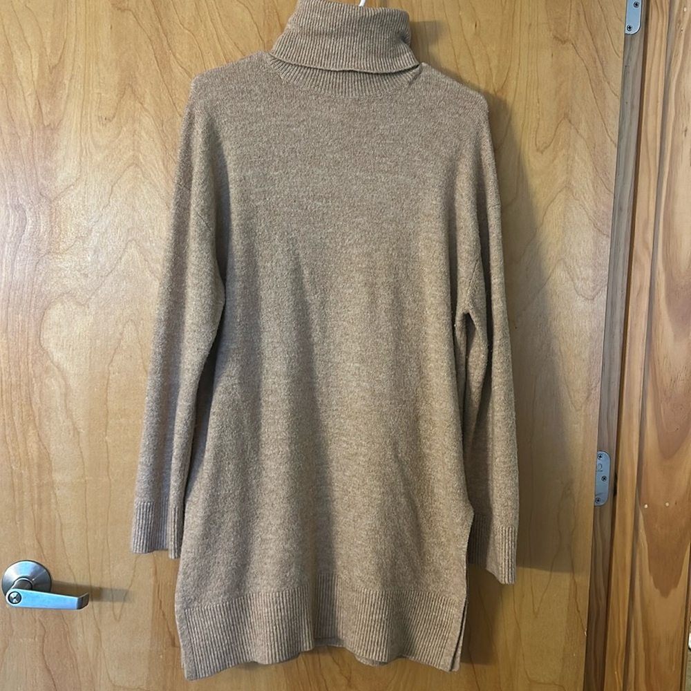 H&M Tan Tunic Sweater with Turtleneck